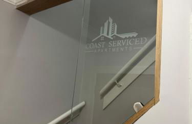 Spacious 2BR Apartment - Sleeps 4 - Parking & Pets - Coast Serviced Apartments - Enquire for Trade & Long stays - Photo 4