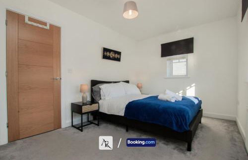 2 Bedroom House By AR Properties Short Lets & Serviced Accommodation Colchester with Garden - Foto 8