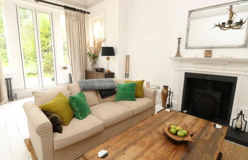 Perfect Retreat in Luxury & Historical Manor House - Photo 24