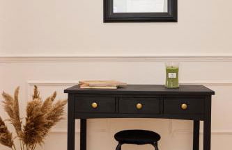 The Corner by the Castle - Photo 10