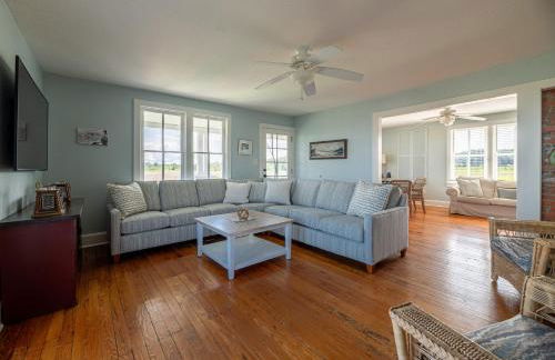 Sawyers Lodge - Historic Soundfront Home, Pool, Hot Tub, Boat Launch, Kayaks, Pets OK, Flex Stays - Foto 20