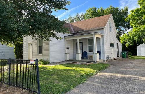 Main, Three Bedroom House in Historic Loveland - Foto 1