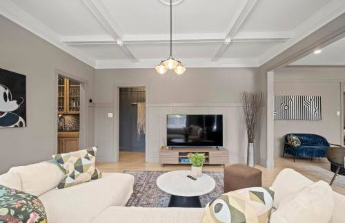 Elegant and Chic 2Bed 2Bath steps from the lake! - Foto 12