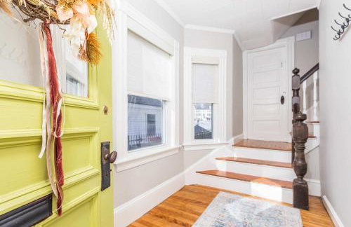 Richards Retreat Walk to Downtown Washer-Dryer - Foto 10