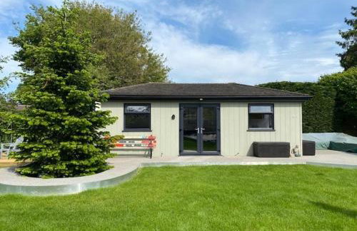 THE LODGE Touch of the Alps in West Sussex - Foto 1