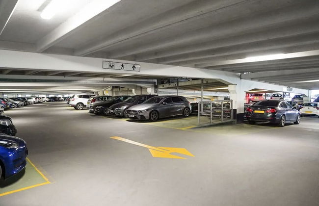 Deluxe City Apt, River Canal View& Free Parking! - Foto 10