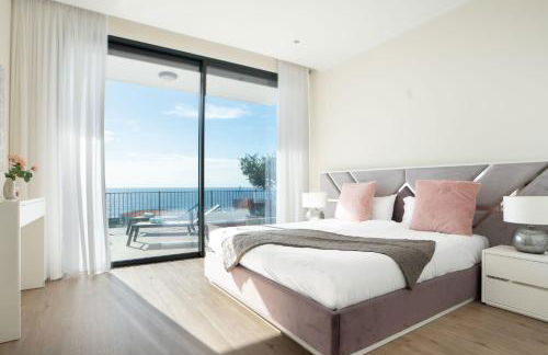 Villa La Perla by LovelyStay - Photo 37