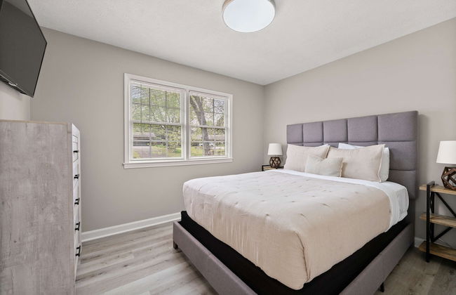 Beautiful Newly-renovated Home in Indian Hills - Foto 27