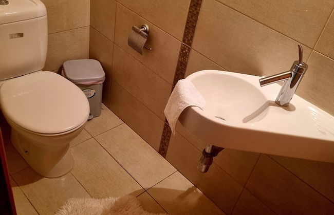 Impeccable 3-bed Villa in Nicosia - Photo 12