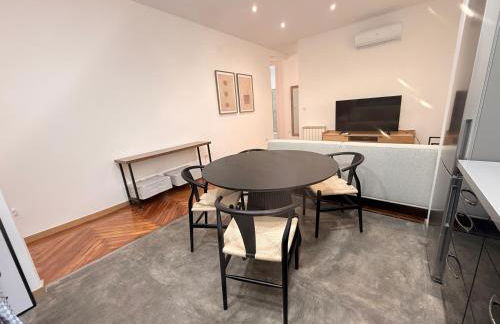 Modern Comfort in Madrid 2BR Gem - Photo 8