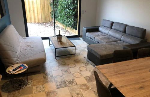 Chalet charmant à Clermont-Créans avec piscine partagée - Photo 20