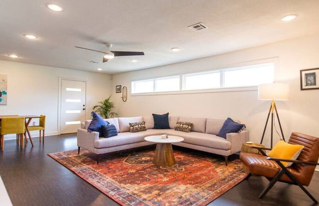 The Mod Poppy Large Home 10 Minutes From it all - Foto 28