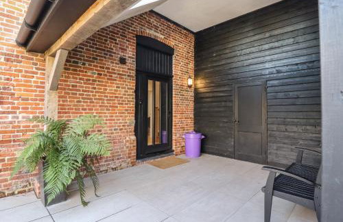 Grange Barn - Photo 2