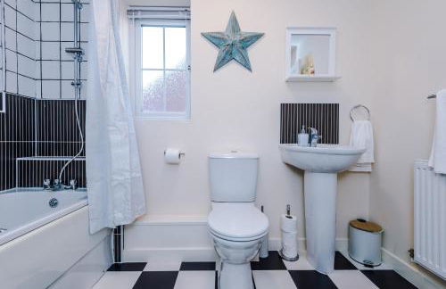 3 Bedroom! 3 Toilets! Contractors and Groups! Free Parking! Driveway! NEW BUILD HOUSE! - Foto 36