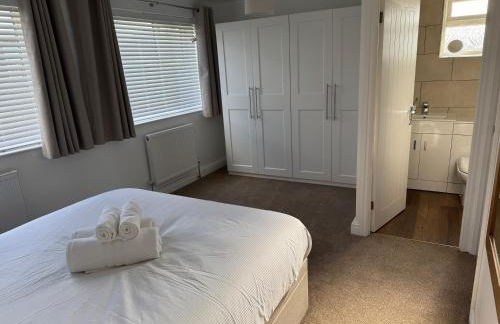 Family friendly 3 bedroom bungalow - Photo 12