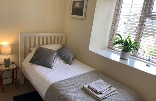 Large 3 bedroom flat in Sennen - Photo 21