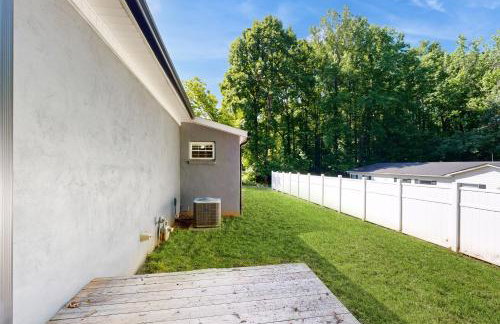 4 Mi to Dtwn Morganton! Family Retreat w/ Patio - Photo 21