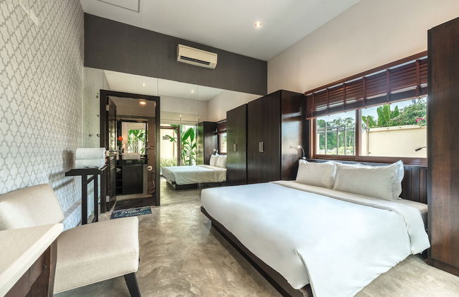 Generous 6BR Balinese Pool Villa Sophia - Photo 4