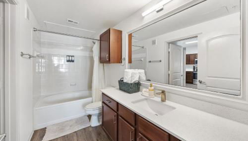 Cozy One-Bedroom Retreat - Foto 5