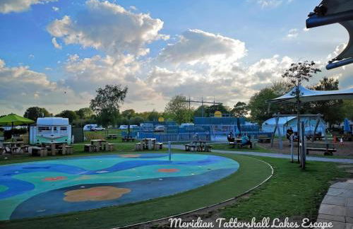 Elite Retreats 4U Lakeside Hot Tub Log Cabin with the fishing peg at Tattershall Lakes Park - Foto 57