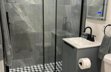 Transit-Friendly Flamingo Park Hideaway - Foto 25