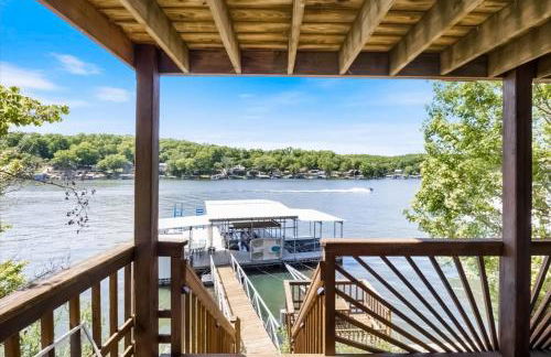 Life's Better At The Lake - Foto 37