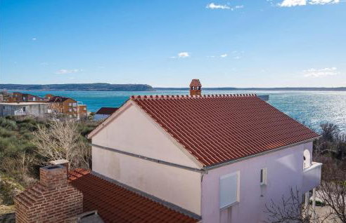 2 Bedroom Nice Apartment In Rtina - Photo 13