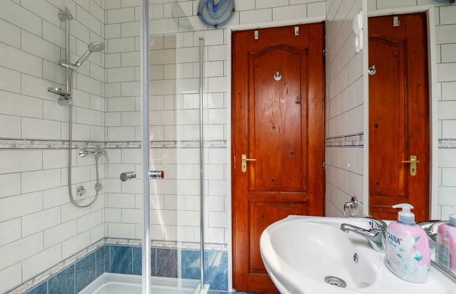 4 bedroom House in Balatonszárszó with private pool and garden - Photo 26