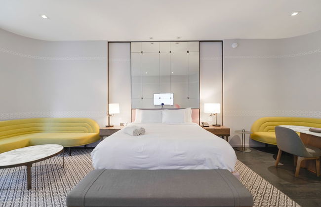 Wonderful Suite SLS Brickell - Photo 7