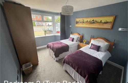 The Plum Tree - 5 luxury modern bedrooms - Photo 15