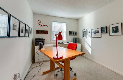 1 Mi to Maine Street! MCM-Style Home in Brunswick - Foto 15