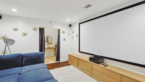 5-BR Relaxing Retreat with Pool Hot tub Fire Pit - Foto 4