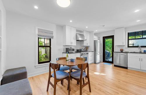 Sunny 4BR Getaway Pool & Private Guest Suite - Foto 25