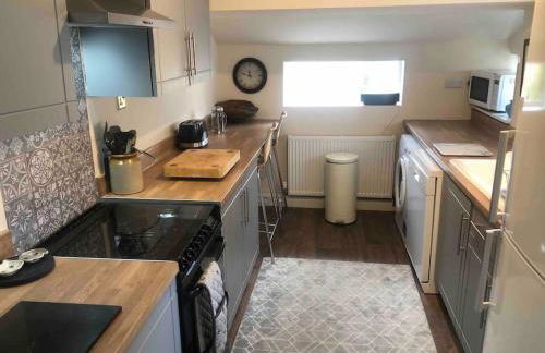 Labernum Cottage, Ingleton Village, Yorkshire Dales National Park, Famous Three Peaks, Near The Lake District, Pets Are Welcome, Direct Parking in front of the Cottage & Guest Parking - Foto 13