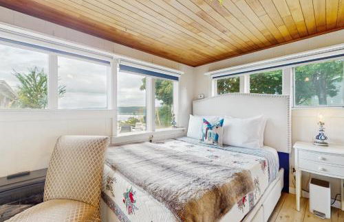 Whimsical Getaway - Photo 8