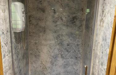 Shepherd Hut Lodge on Farm Waterside Goodwin Farm - Photo 6