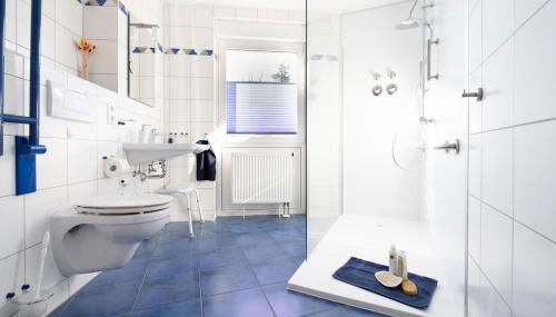 Spitzen-Ferienwohnung in der Spitzenstadt Plauen - Foto 3, Shower