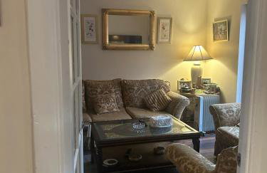 Stylish Home With Full Amenities - Photo 7