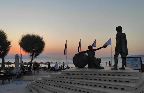 BLACK & WHITE SeaSide House - Foto 45