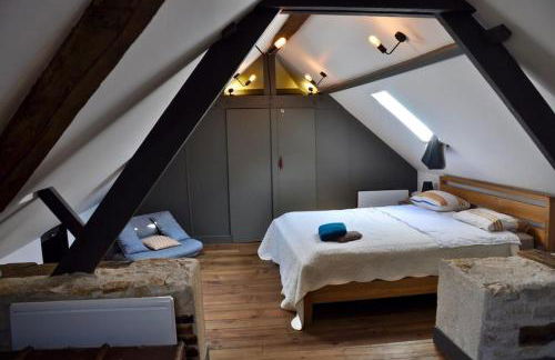 confortable maison familiale à l'entrée du village médiéval - Foto 24