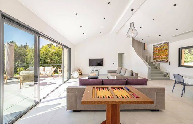 Modern Villa With Heated Pool and Garden - Foto 15