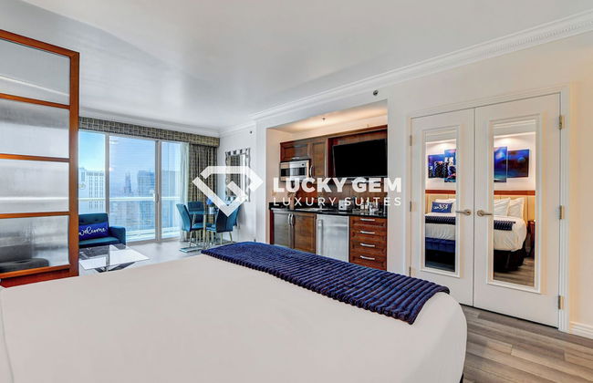Lucky Gem Penthouse Suites at MGM Signature - Photo 34