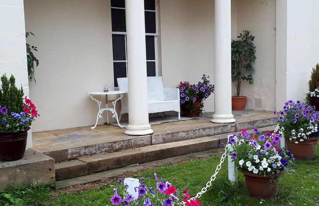 East Wing Apartment - Foto 18