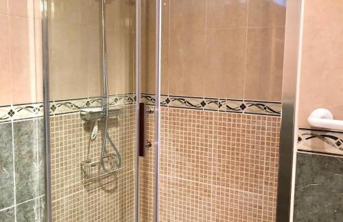 Penthouse with stunning views - Photo 23