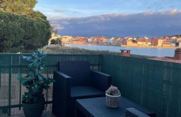 Moderno piso con vistas al mar - Foto 7