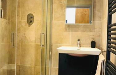 Sea Cliff View Designer Home - Photo 12