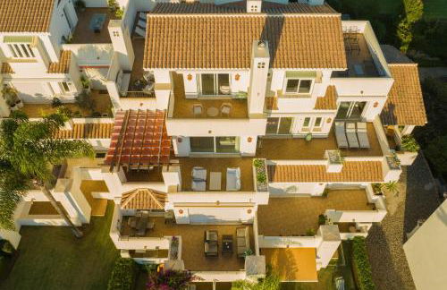 Luxurious 3-Bedroom Penthouse in Los Monteros Marbella - Foto 53