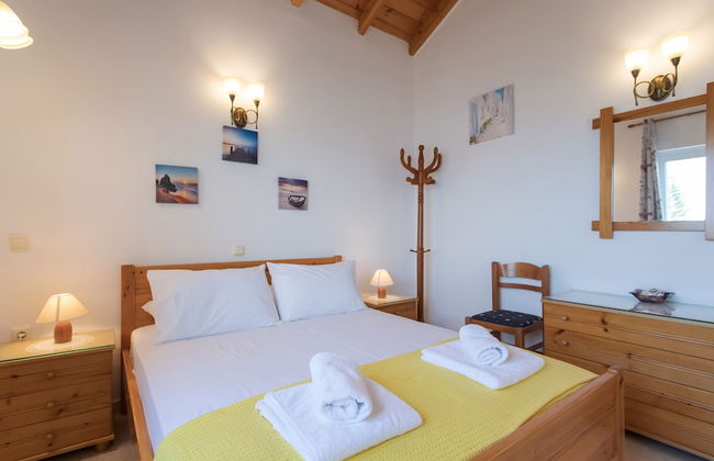 Manos Apartments - Photo 16