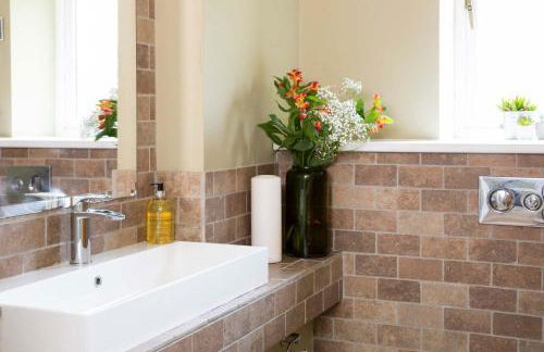 Charming Cottage for 10 in Heart of South Downs - Foto 24