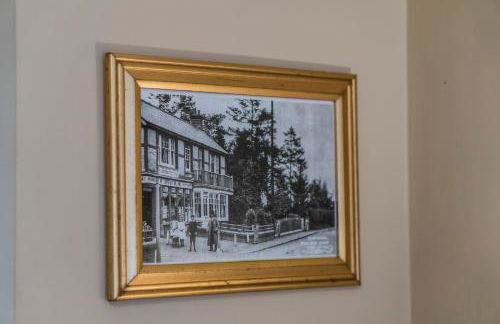 Corner Cottage - character, charm, great location. - Foto 9